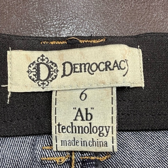 Democracy AB Technology jeans in a size 6 - Picture 4 of 16